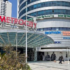 مرکز خرید متروسیتی استانبول metrocity zvm