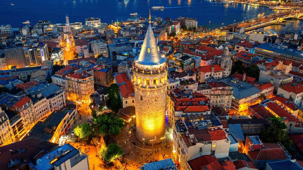 برج گالاتا استانبول Galata Kulesi استانبول ترکیه سفر گردشگری موزه